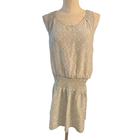 JOIE "LAWSKA" 100% SILK SHIRRED GEO-PRINTED MINI SLEEVELESS DRESS - Picture 5 of 6